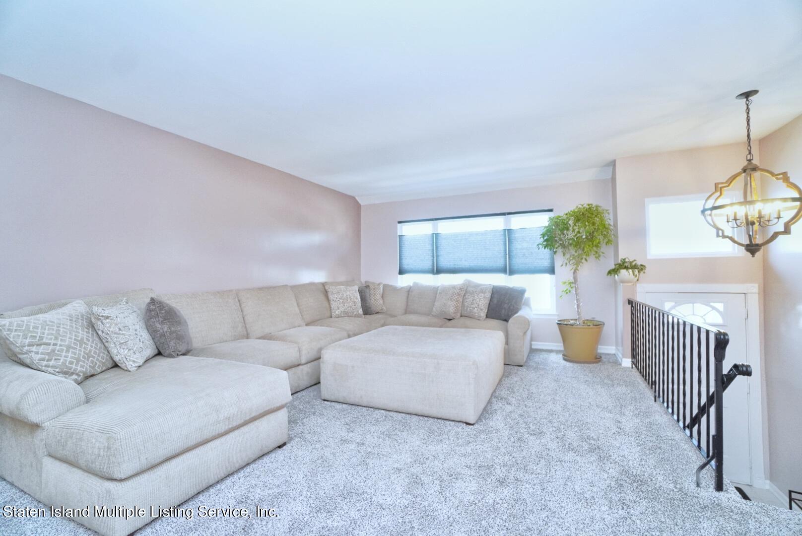 18 Pembrook Loop Staten Island, NY 10309 - Photo 3 of 40 Photo Mar 19, 11 36 24 AM