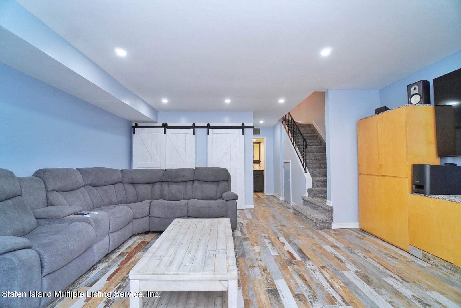 18 Pembrook Loop Staten Island, NY 10309 - Photo 31 of 40 Photo Mar 19, 11 53 30 AM