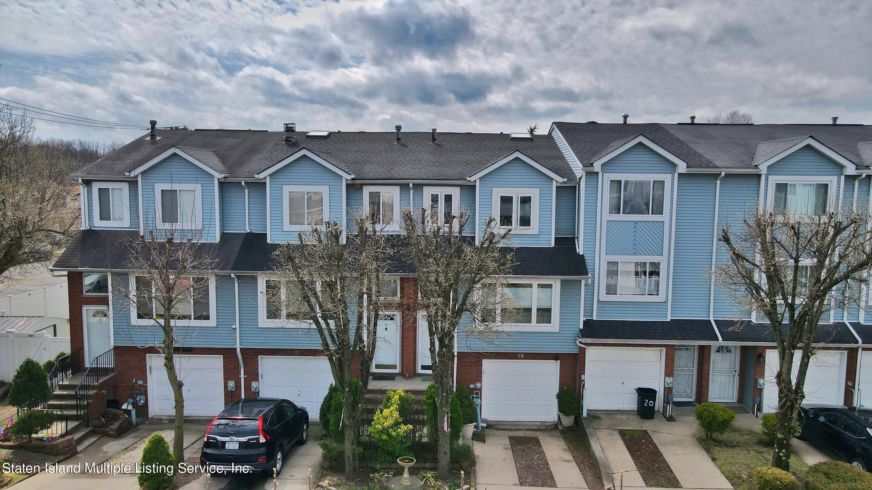 18 Pembrook Loop Staten Island, NY 10309 - Photo 37 of 40 Photo Mar 19, 12 20 44 PM