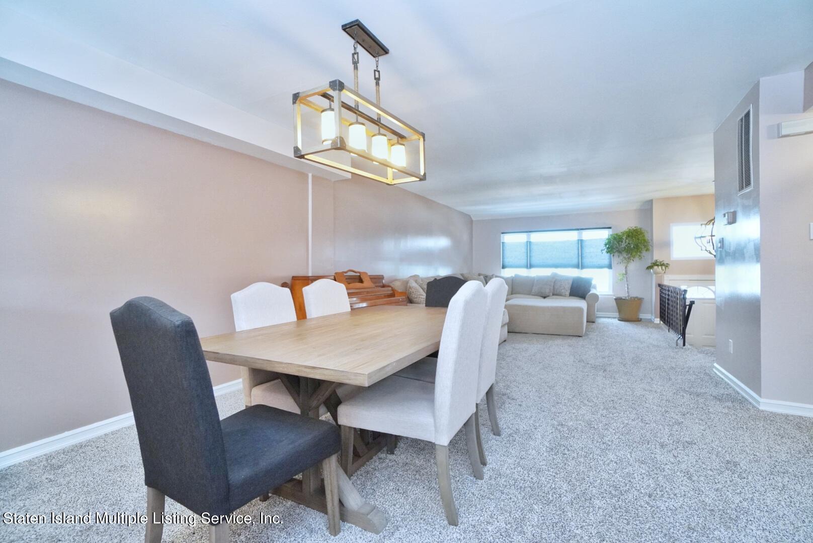 18 Pembrook Loop Staten Island, NY 10309 - Photo 4 of 40 Photo Mar 19, 11 37 24 AM