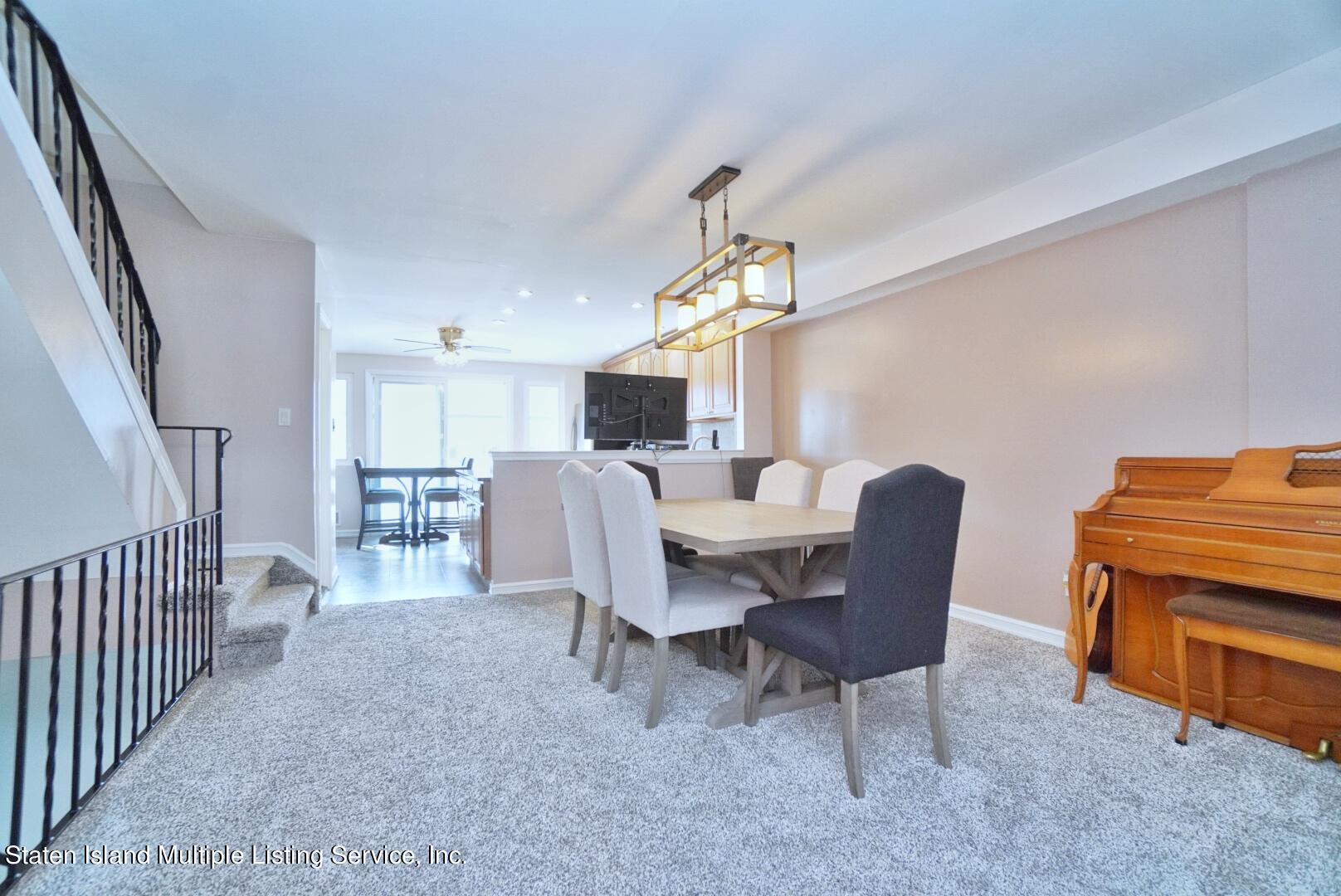 18 Pembrook Loop Staten Island, NY 10309 - Photo 5 of 40 Photo Mar 19, 11 37 37 AM