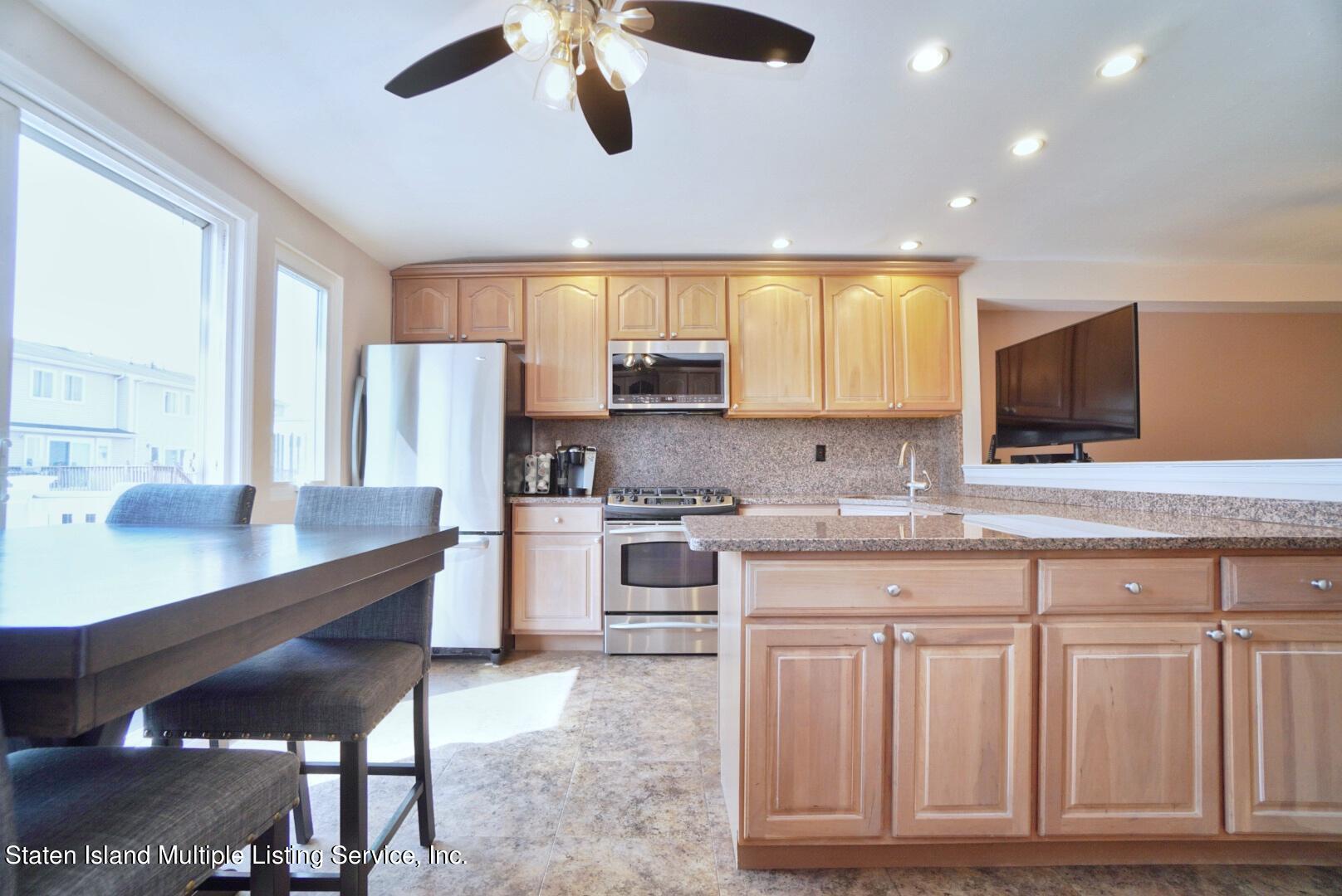 18 Pembrook Loop Staten Island, NY 10309 - Photo 9 of 40 Photo Mar 19, 11 38 43 AM (1)
