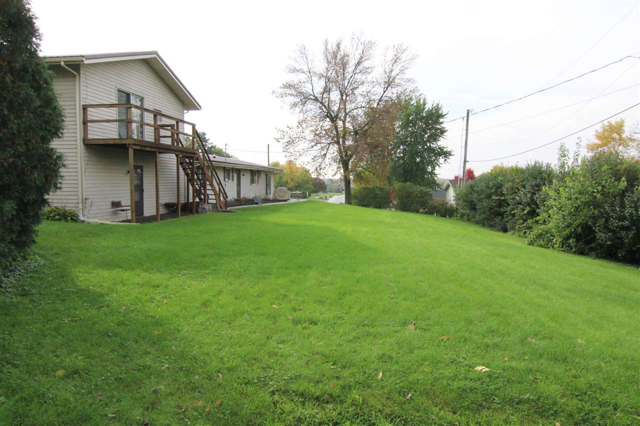 107 Lakeshore Drive Williamsburg, IA 52361 - Photo 3 of 22 Gallery Image 3