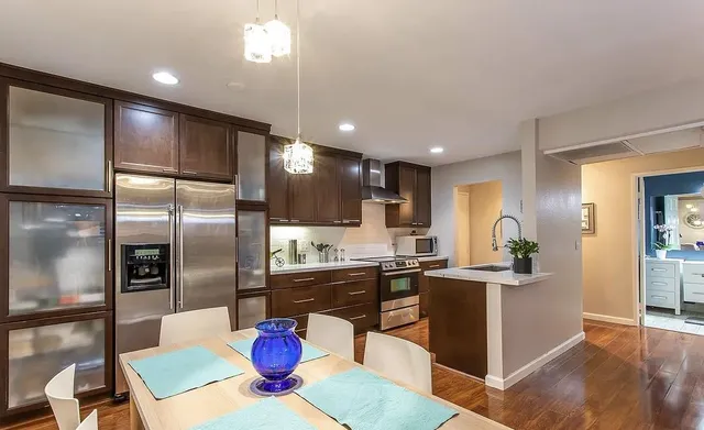 $1,800 | 8530 Holloway Drive, West Hollywood, CA 90069