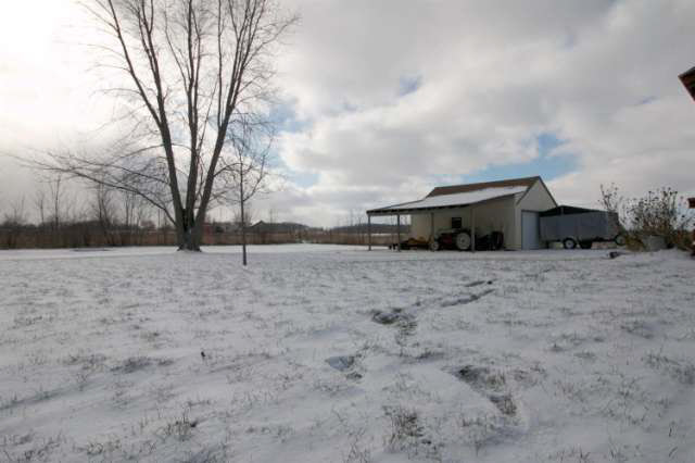 7491 Cook Road Swartz Creek, MI 48473 - Photo 33 of 34 20457084-32.JPG