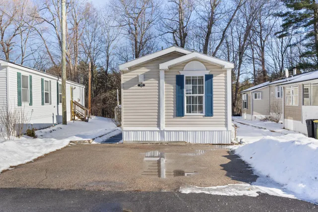 $145,000 | 69 Polly Ann Park, Dover, NH 03820