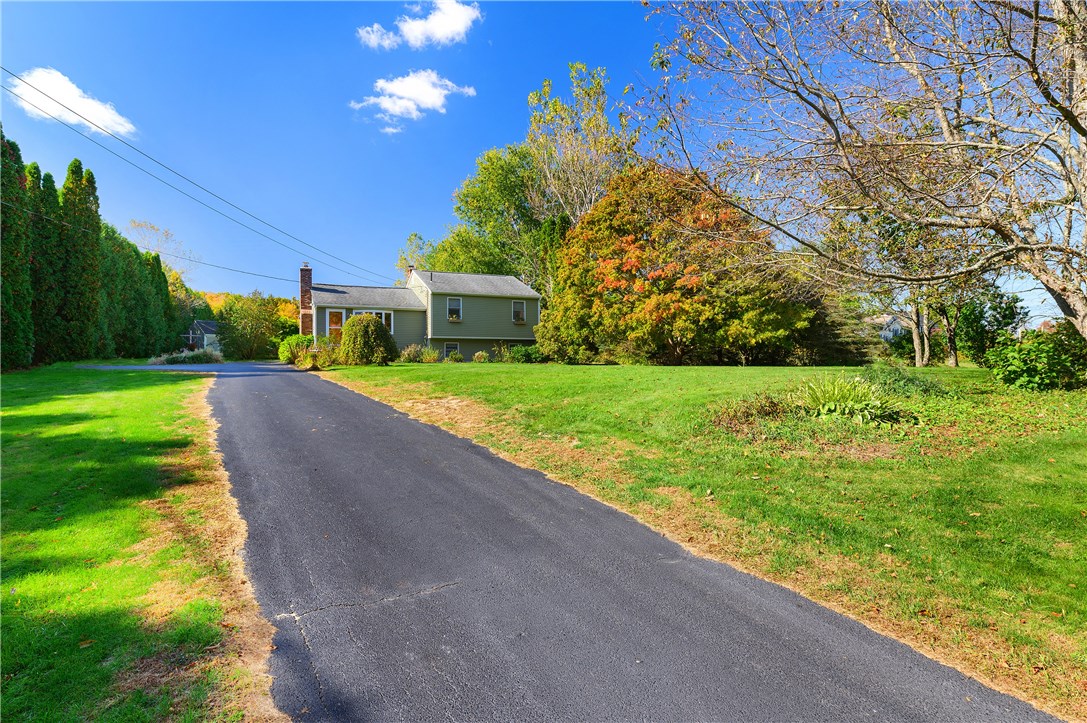 290 Town Farm Road Burrillville, RI 02859 - Photo 3 of 23