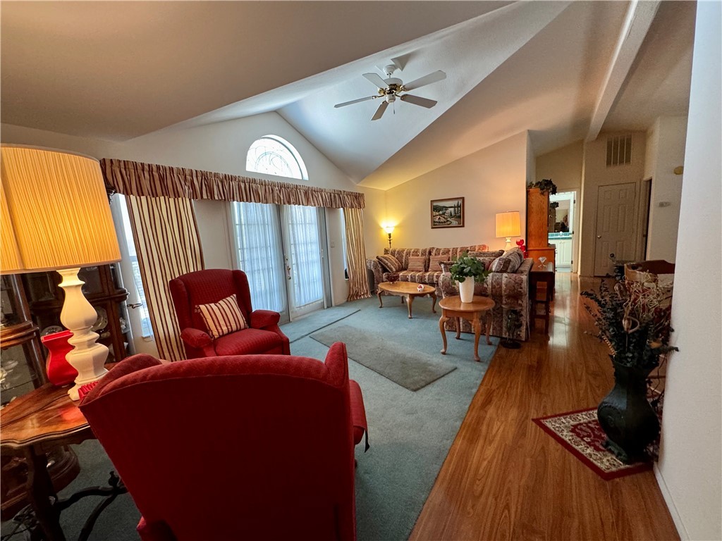 1545 East El Rodeo Road, Unit 167 Fort Mohave, AZ 86426 - Photo 11 of 59 Living Room