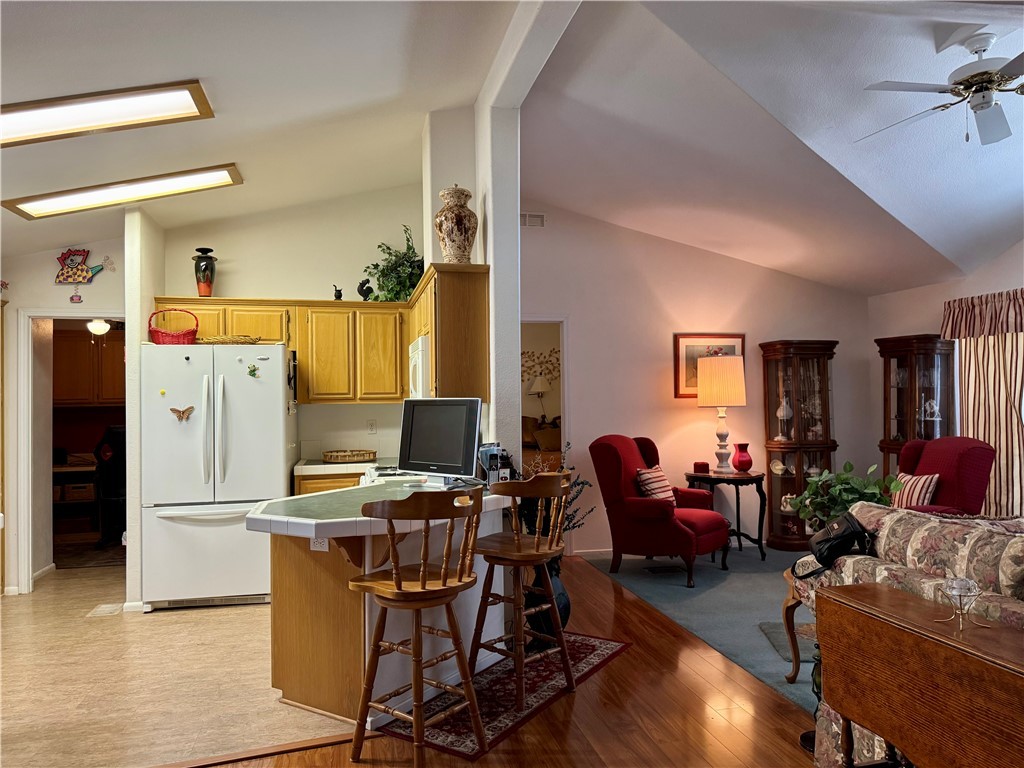 1545 East El Rodeo Road, Unit 167 Fort Mohave, AZ 86426 - Photo 15 of 59 Kitchen