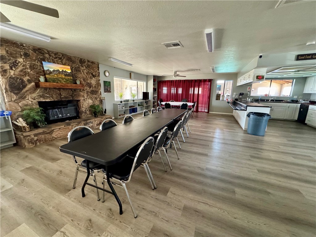 1545 East El Rodeo Road, Unit 167 Fort Mohave, AZ 86426 - Photo 49 of 59 Dining Area
