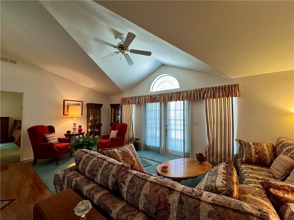 1545 East El Rodeo Road, Unit 167 Fort Mohave, AZ 86426 - Photo 8 of 59 Living Room