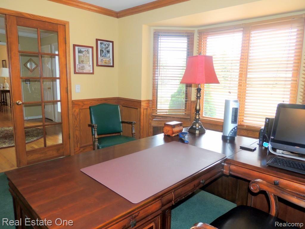 4080 Ridge Side Drive Rochester, MI 48306 - Photo 9 of 25 DSCN3769 librARY.jpg