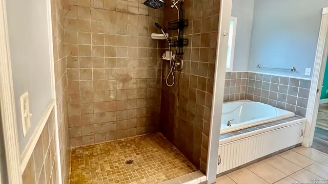 a bathroom with a tub