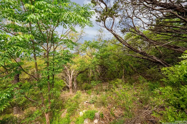 $150,000 | 19019 Lookout Mountain Trail, Grey Forest, TX 78023