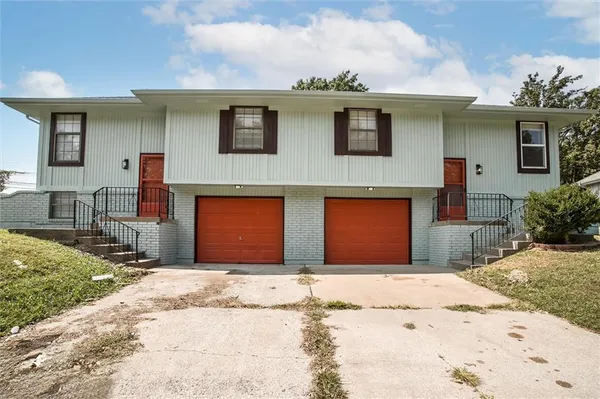 $365,000 | 7820 East 130th Court, Grandview, MO 64030