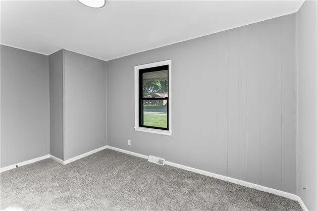 $265,999 | 1113 East Cedar Street, Olathe, KS 66061