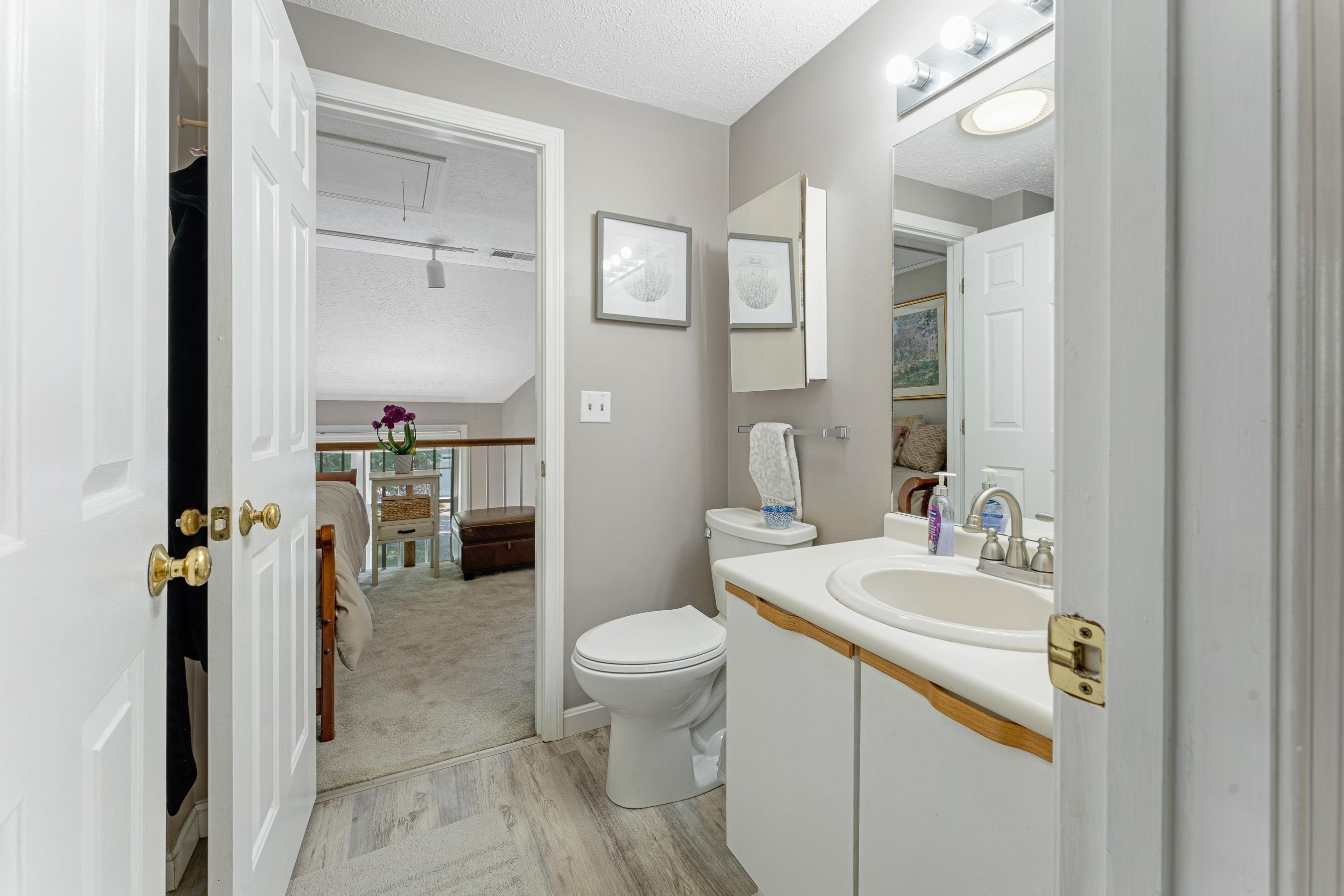 353 Winding Pond Road Londonderry, NH 03053 - Photo 25 of 45