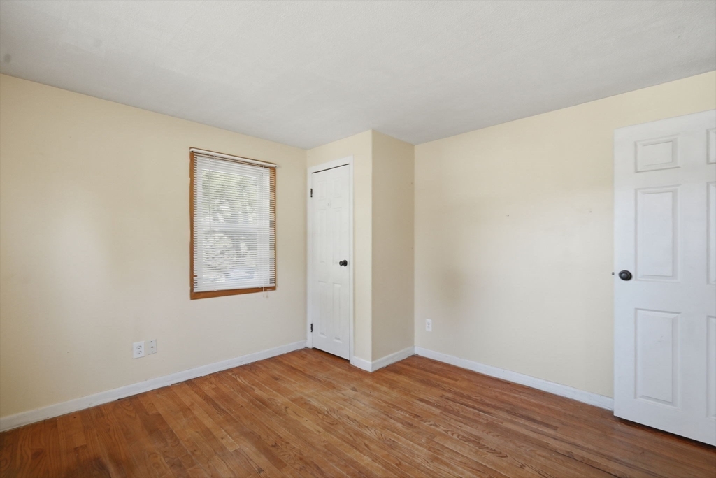 239 Hanson Drive Springfield, MA 01128 - Photo 12 of 26