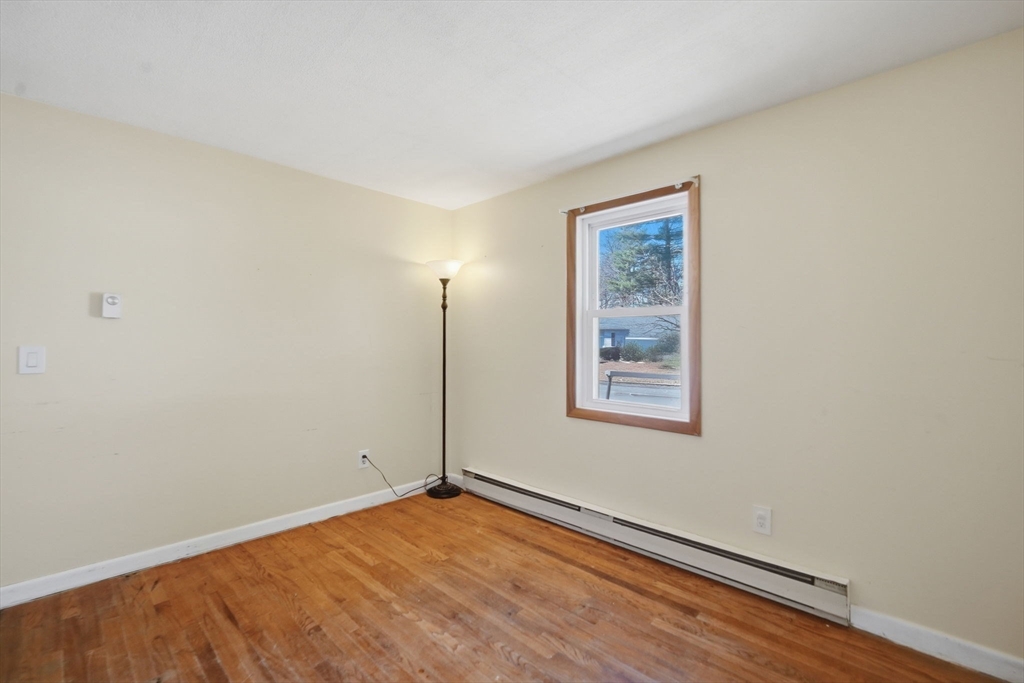 239 Hanson Drive Springfield, MA 01128 - Photo 13 of 26