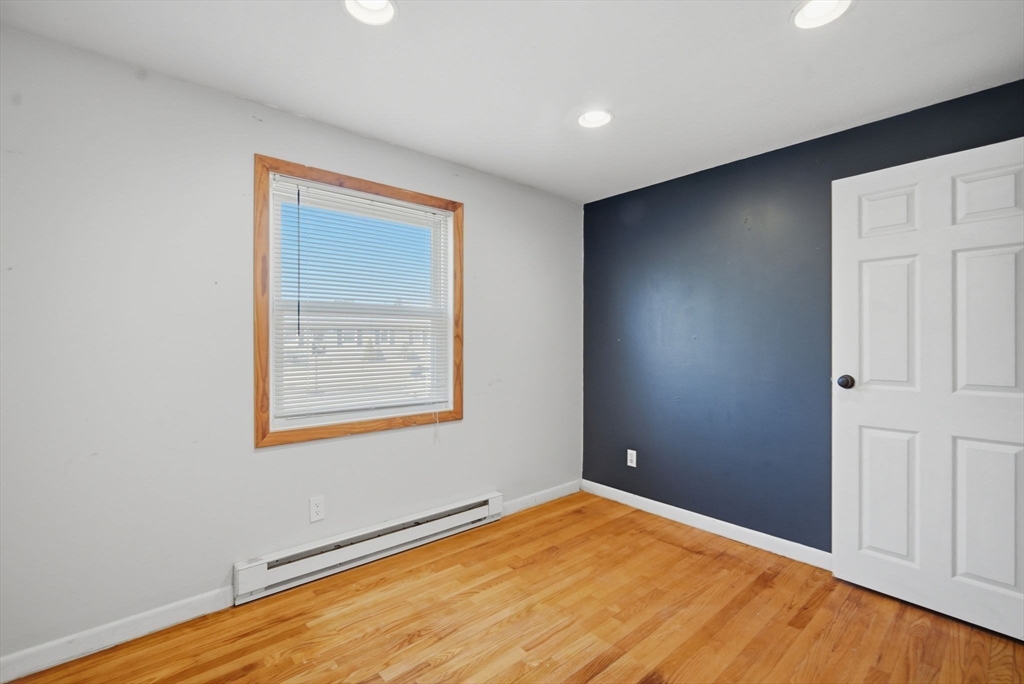 239 Hanson Drive Springfield, MA 01128 - Photo 15 of 26