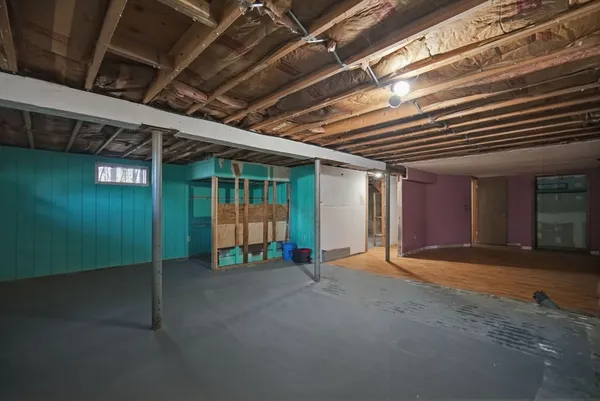 $315,000 | 239 Hanson Drive, Springfield, MA 01128