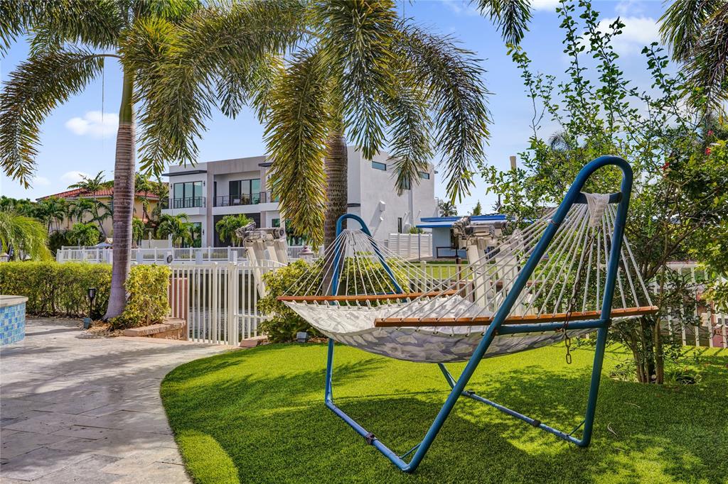 4930 Northeast 27th Terrace Lighthouse Point, FL 33064 - Photo 42 of 51