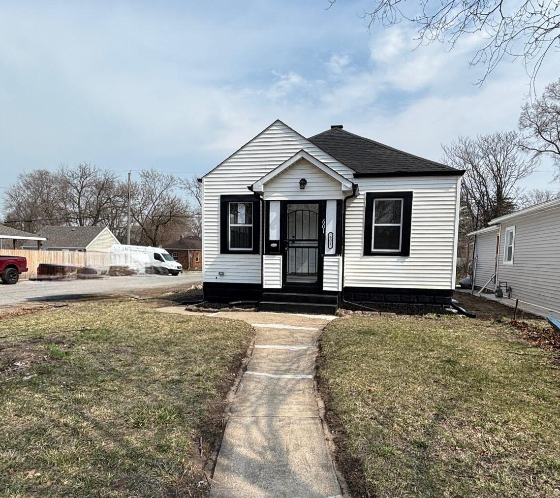 601 Burr Street Gary, IN 46406 - Photo 3 of 24 1138x1012