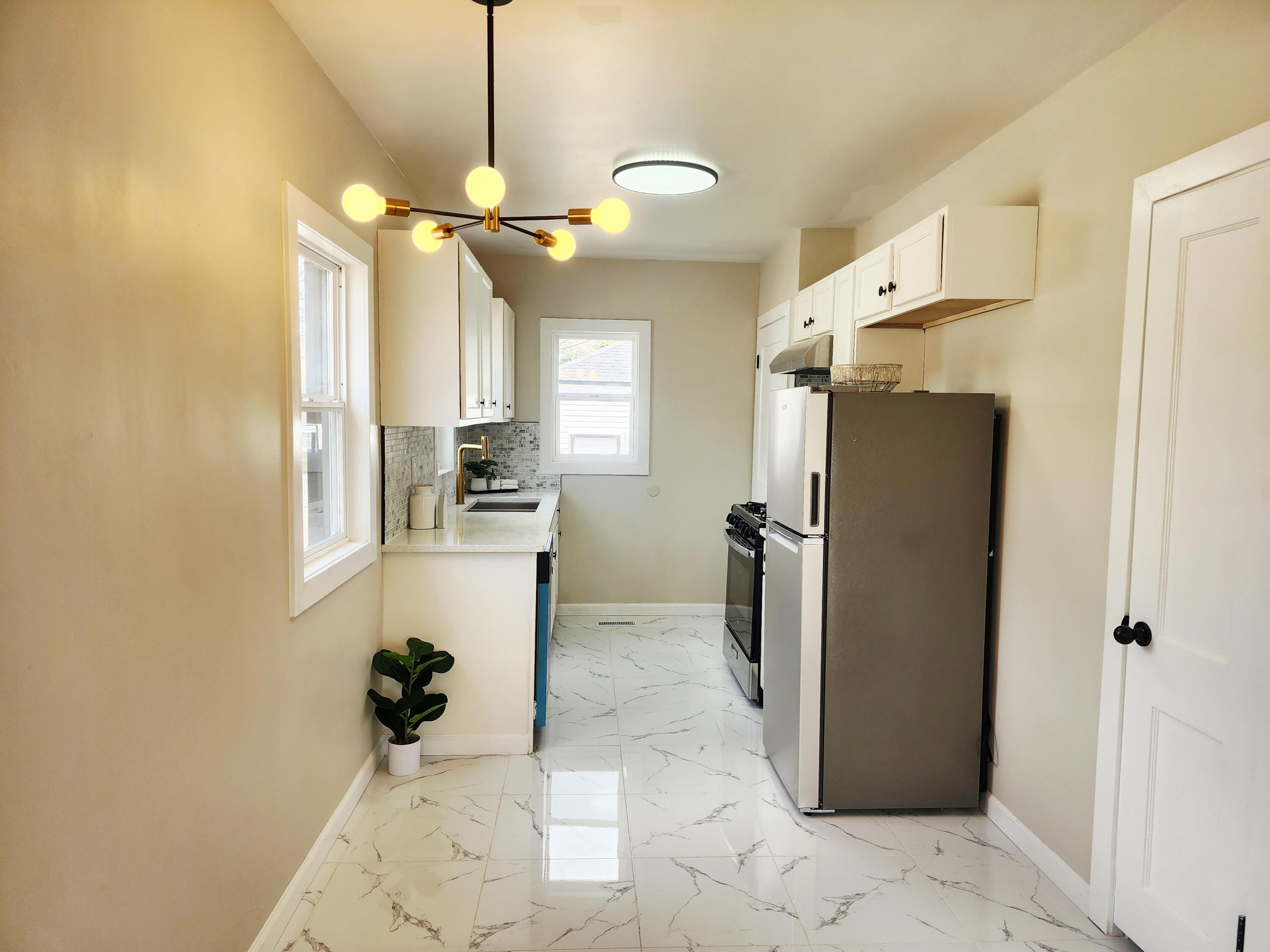 601 Burr Street Gary, IN 46406 - Photo 9 of 24 3000x2250