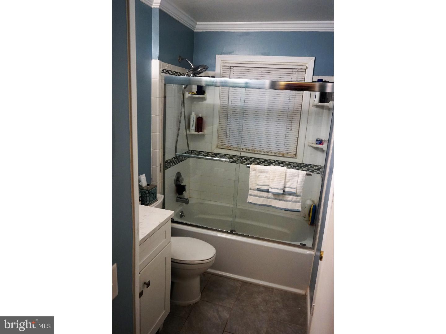 79 Elmont Road Hamilton, NJ 08610 - Photo 12 of 25 Bathroom