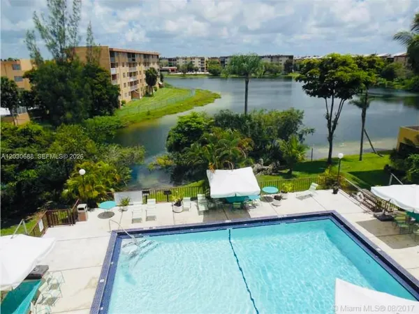 $295,000 | 8775 Park Boulevard, Unit 309, Miami, FL 33172