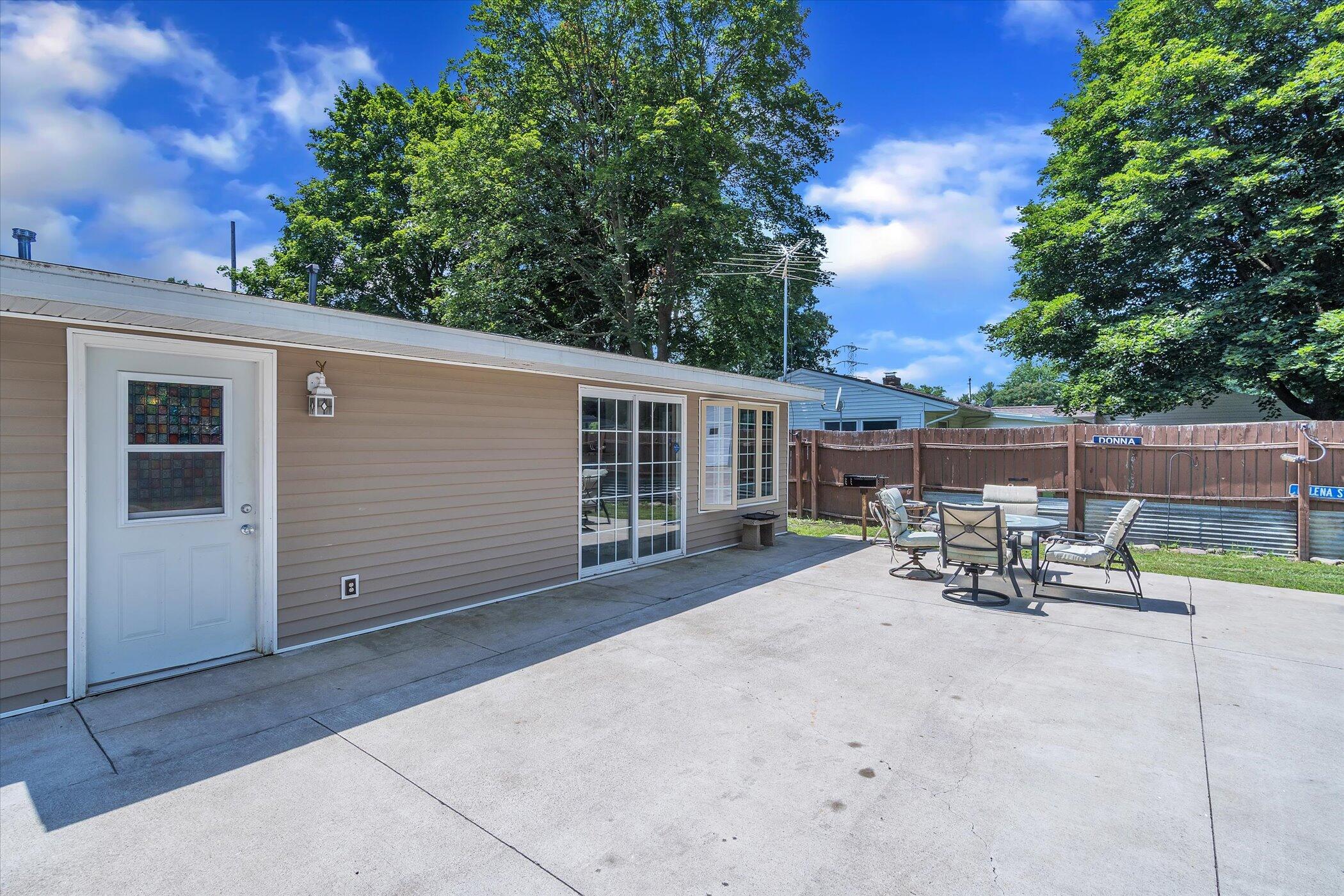 3406 Brooklyn Road Jackson, MI 49203 - Photo 37 of 41 37-3406-Brooklyn-Rd-WindowStill-Real-Est
