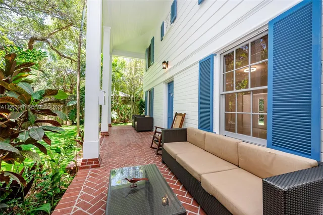 $5,700 | 3569 Avocado Avenue, Coconut Grove, FL 33133