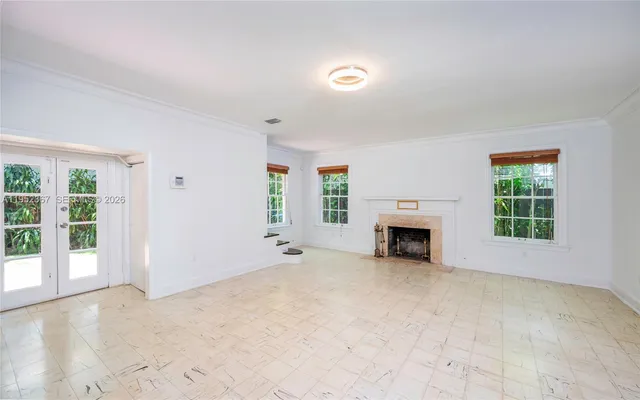 $5,700 | 3569 Avocado Avenue, Coconut Grove, FL 33133