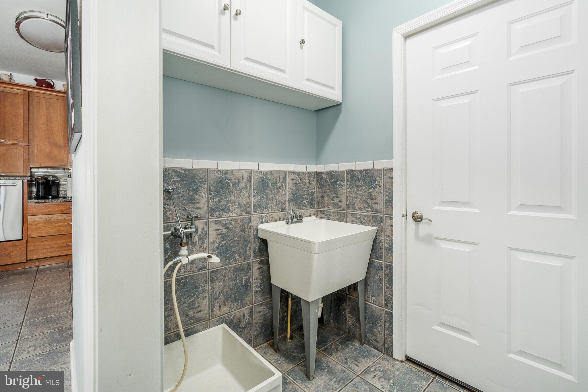 1776 Singerly Road Elkton, MD 21921 - Photo 12 of 28 Mudroom with floor sink