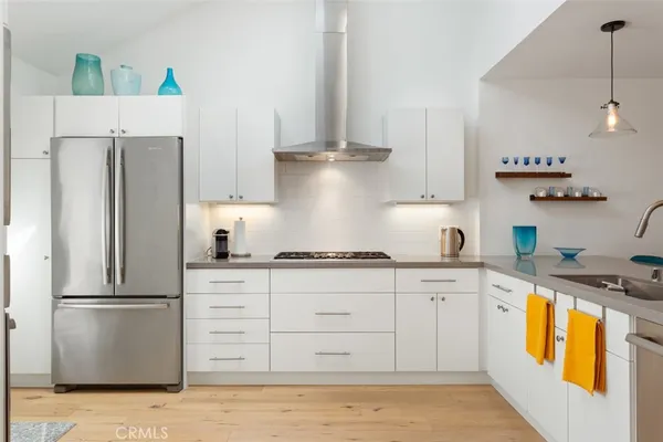 $7,995 | 607 Hilvanar, Newport Beach, CA 92660