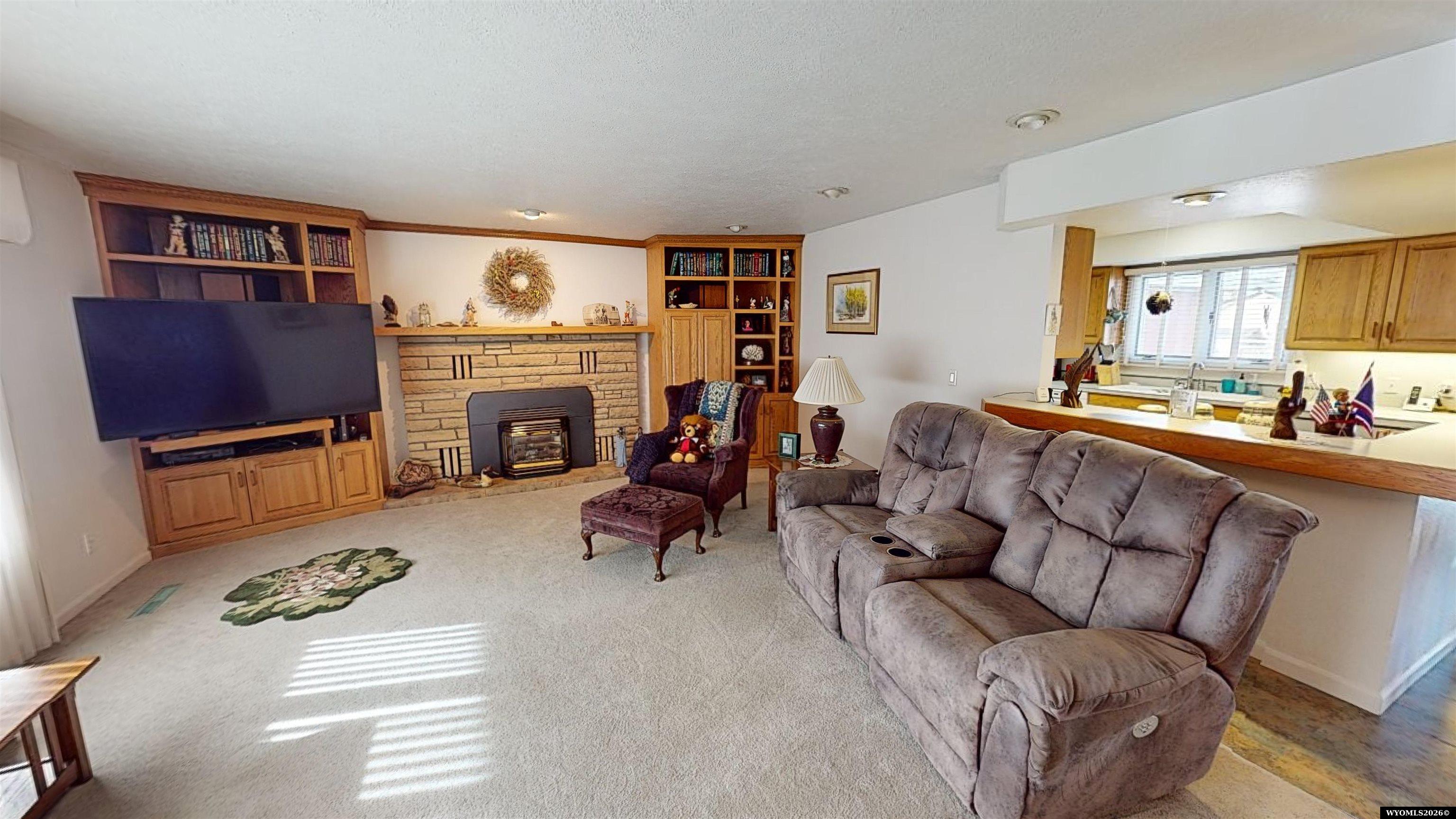 340 Shoshone Street Lander, WY 82520 - Photo 5 of 38
