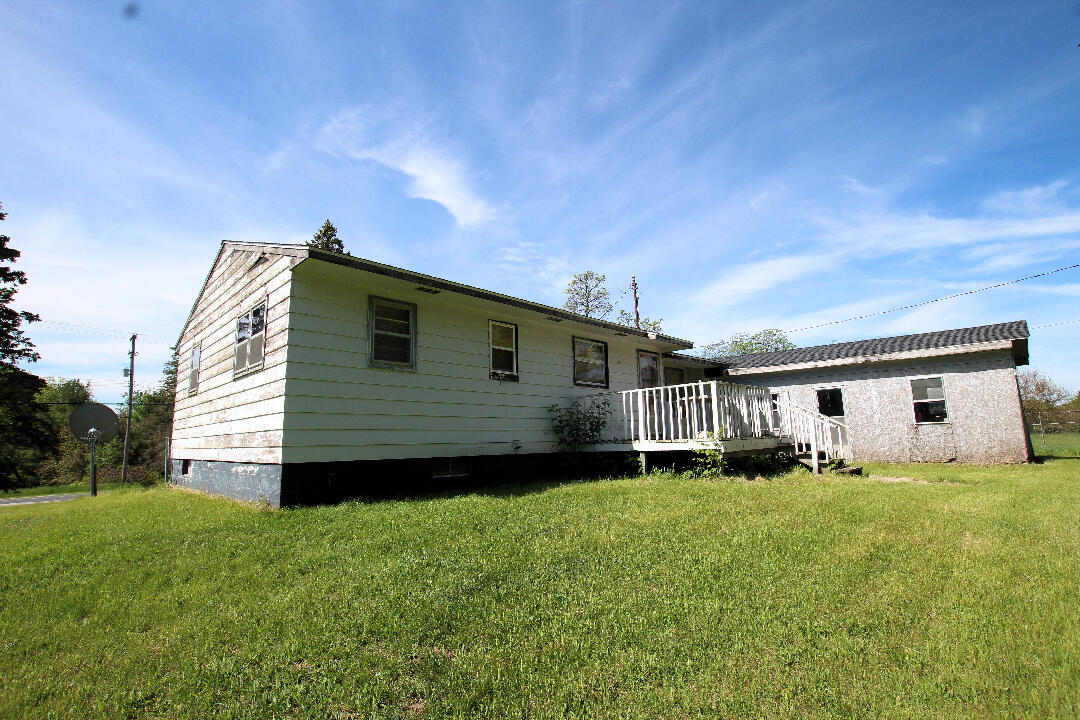 8866 East Loop Road Hesperia, MI 49421 - Photo 3 of 11 IMG_0550