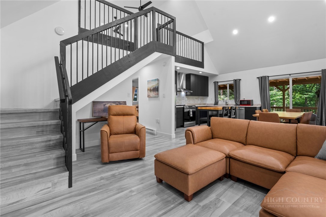 229 Greenbriar Road Beech Mountain, NC 28604 - Photo 5 of 40