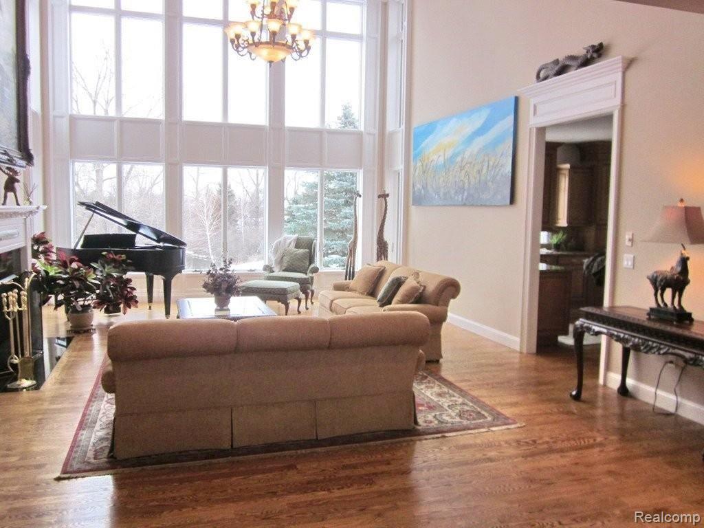 766 Langley Road Rochester, MI 48309 - Photo 4 of 25 Great Room