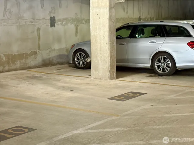 $275 | 170 Harbor Square Loop Northeast, Unit P6, Bainbridge Island, WA 98110