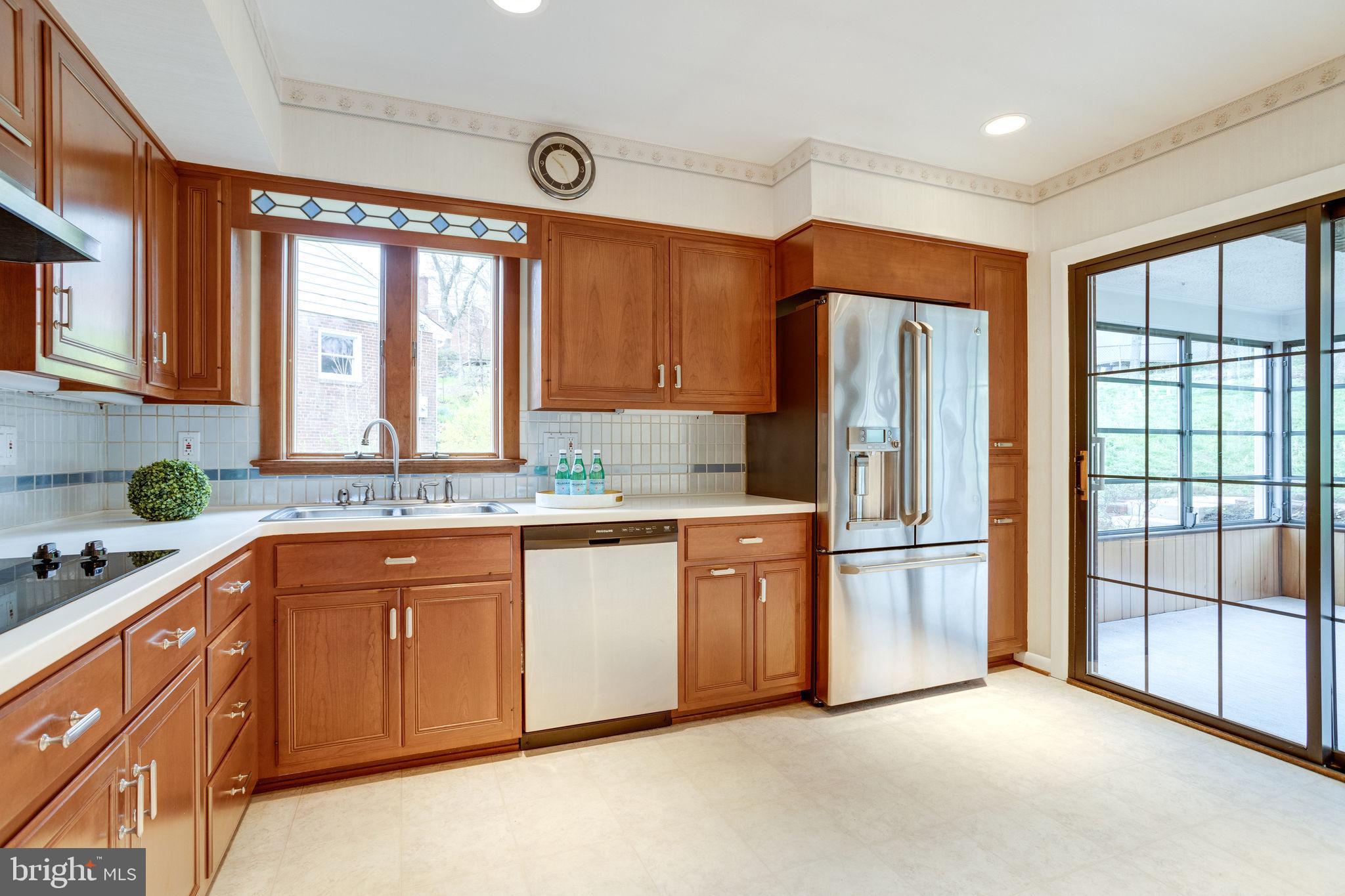 6043 5th Road North Arlington, VA 22203 - Photo 1 of 73 Welcome to 6043 5th Rd. N! Pristine!
