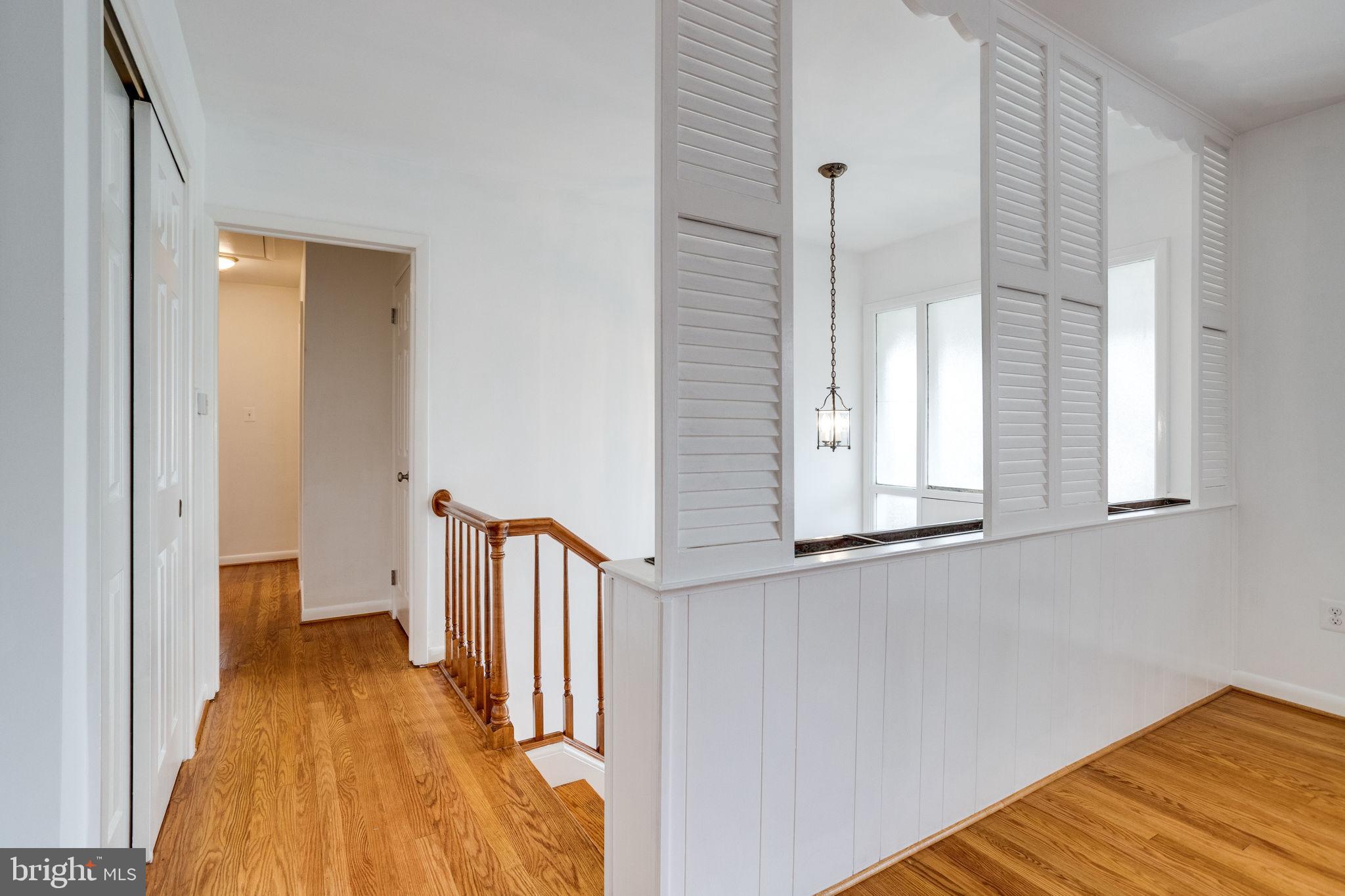 6043 5th Road North Arlington, VA 22203 - Photo 14 of 73 Hall area!
