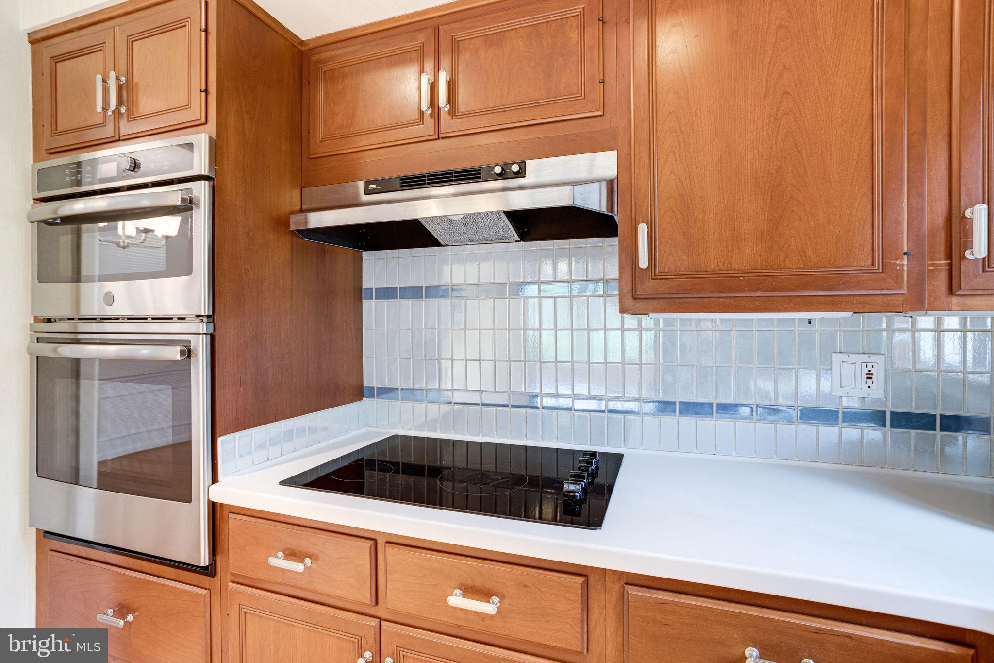 6043 5th Road North Arlington, VA 22203 - Photo 21 of 73 Stainless Steel appliances.