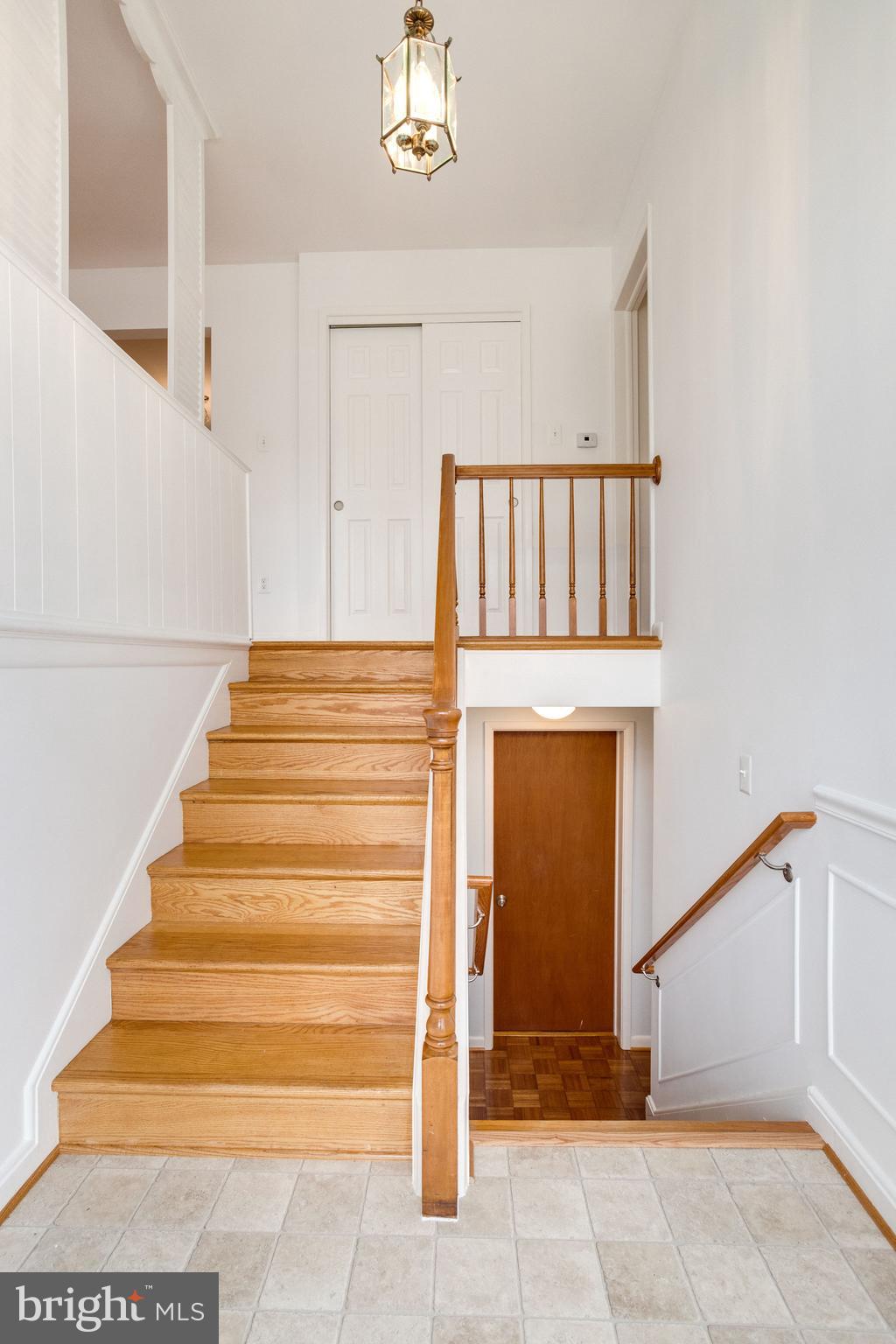 6043 5th Road North Arlington, VA 22203 - Photo 6 of 73 Foyer!