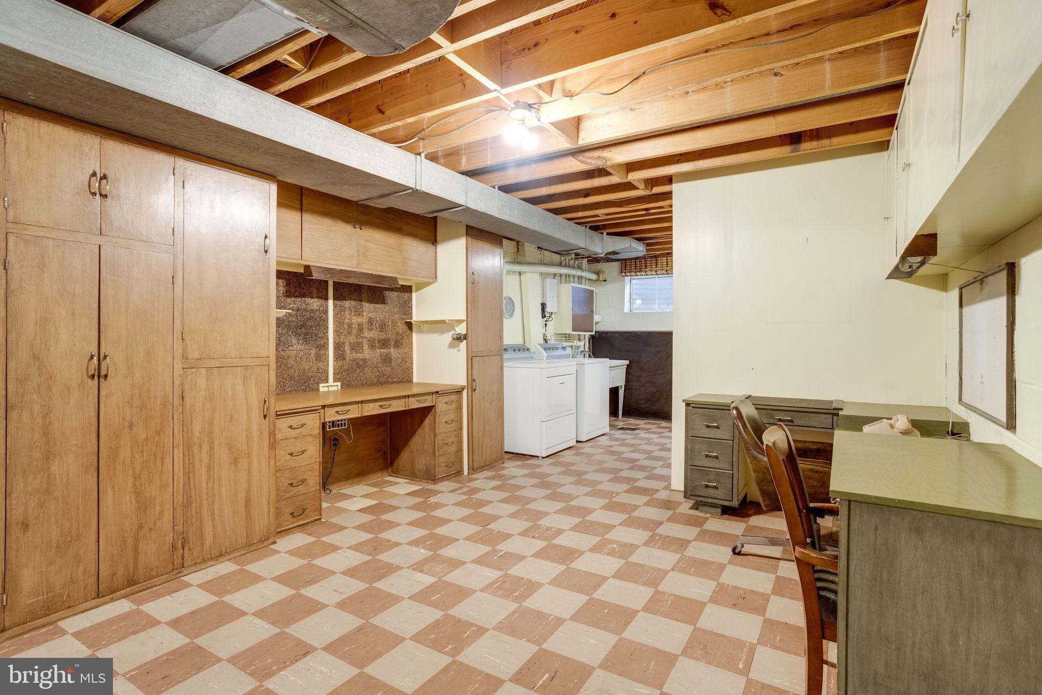6043 5th Road North Arlington, VA 22203 - Photo 51 of 73 More storage!
