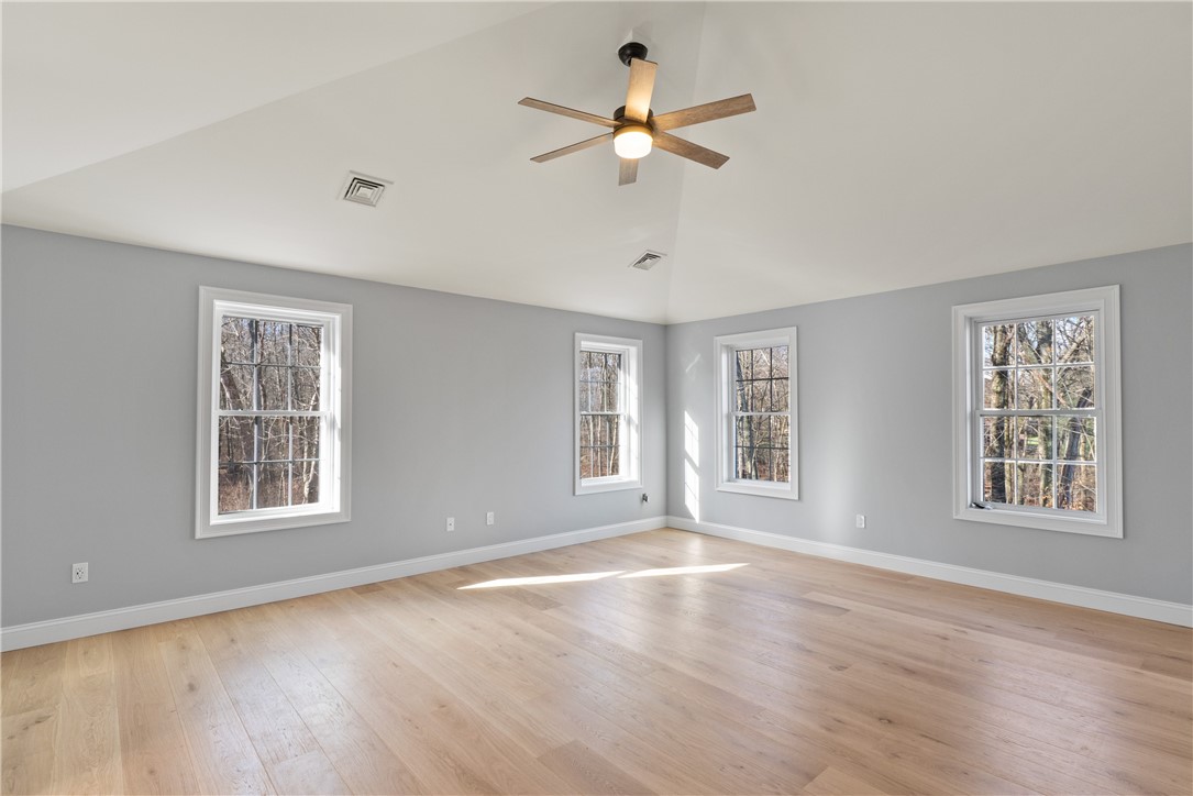 10 Getchell Street North Smithfield, RI 02896 - Photo 16 of 34