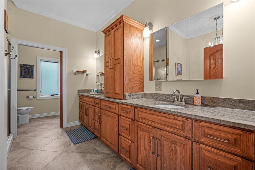 162 Riggins Bridge Road Liberty, SC 29657 - Photo 38 of 50 Full bathroom #2 lower level guest side