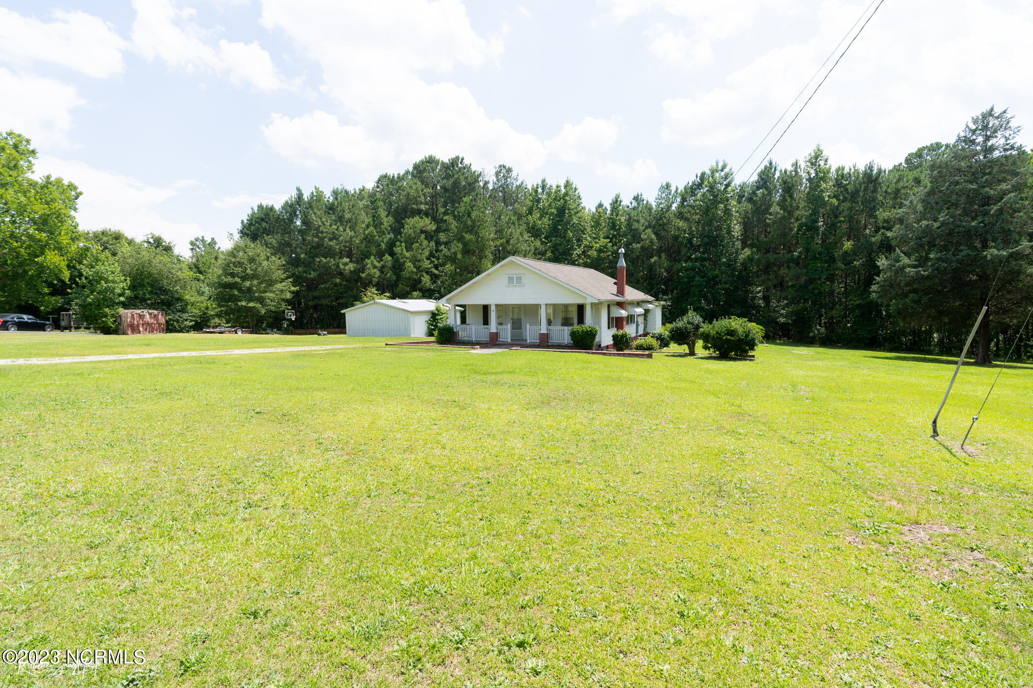 111 Eason Drive Rockingham, NC 28379 - Photo 2 of 28 DSC08591