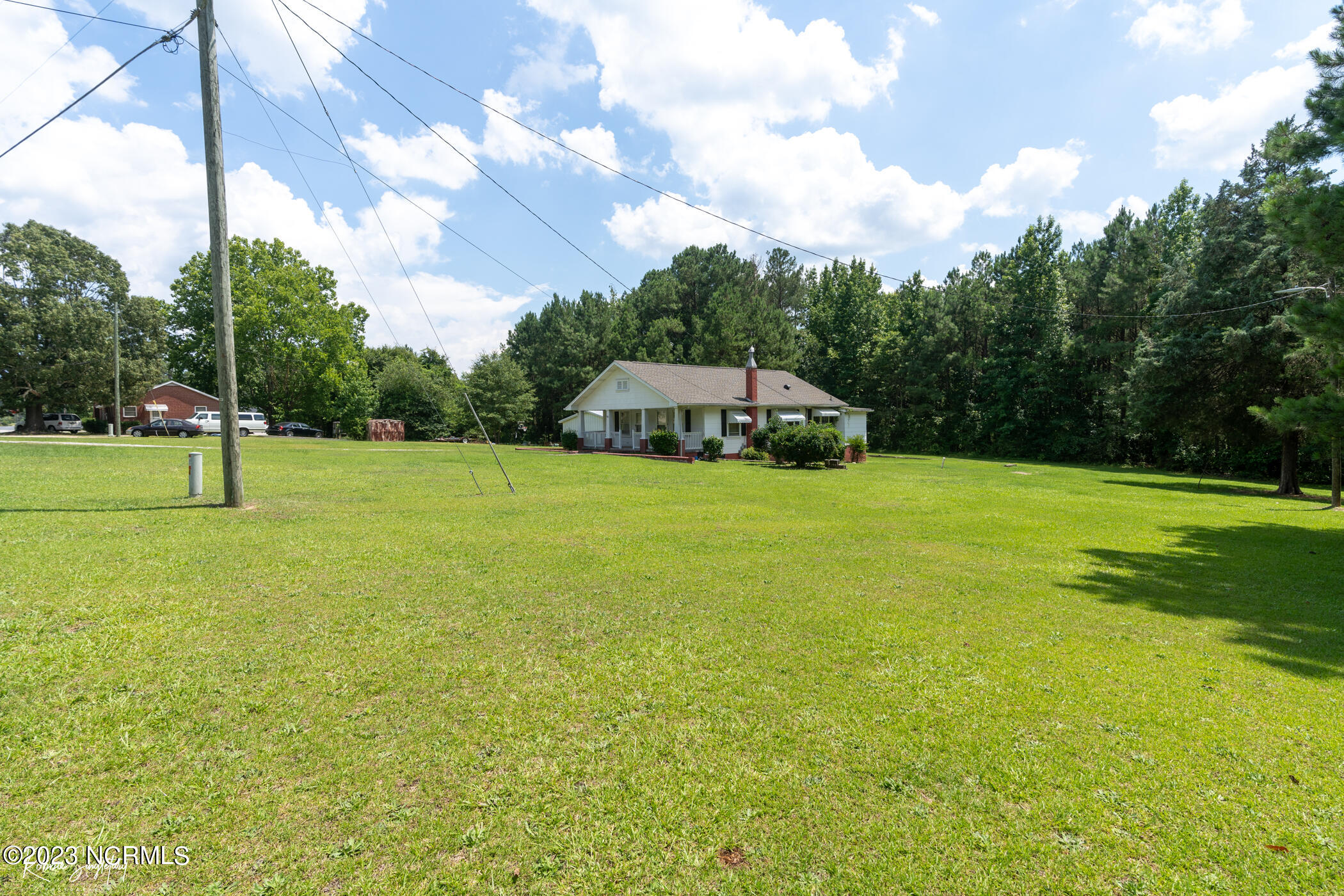 111 Eason Drive Rockingham, NC 28379 - Photo 3 of 28 DSC08592