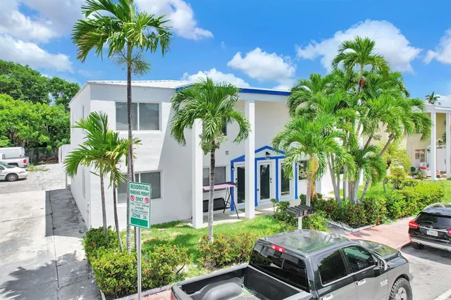 $1,795,000 | 725 81st Street, Miami Beach, FL 33141